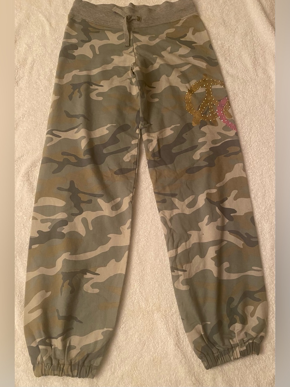 Flowers by Zoe NWT Olive & Tan Camo Sweatpants with Studded Peace & Heart Sign